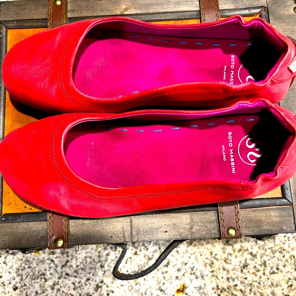 Massini Red Women's Ballet Flats